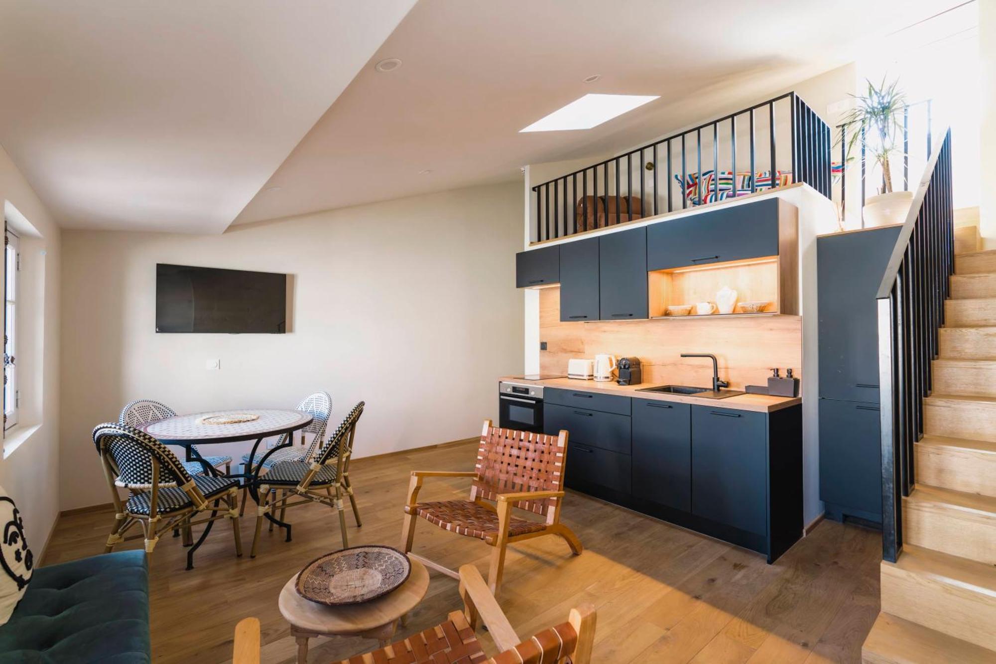 Le Petit Avignon - Chambres & Appartement A Deux Pas Du Pont D'Avignon Et Du Palais Des Papes Dış mekan fotoğraf