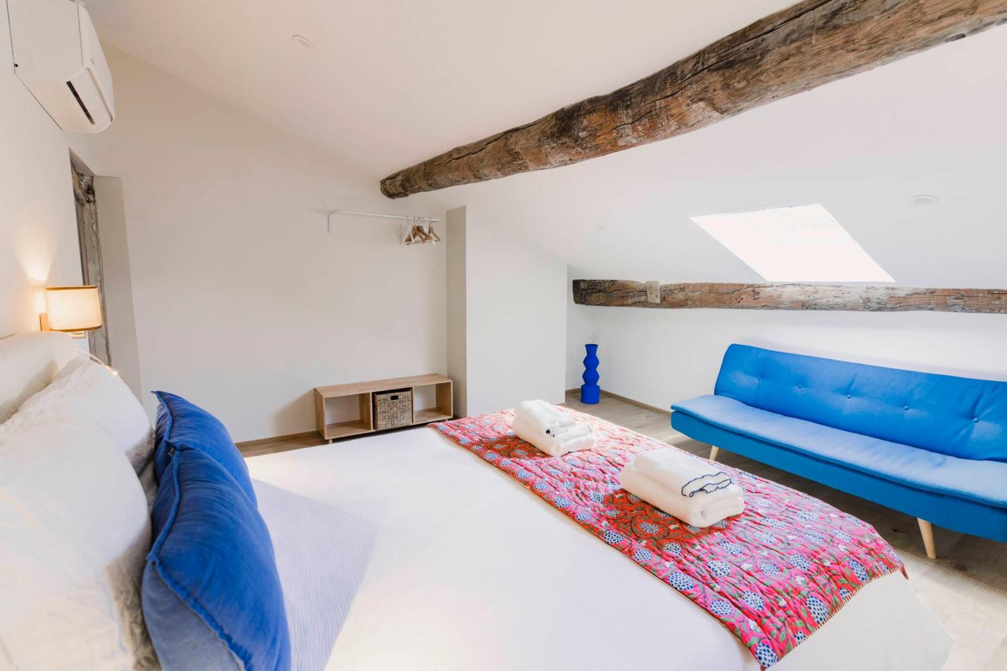 Le Petit Avignon - Chambres & Appartement A Deux Pas Du Pont D'Avignon Et Du Palais Des Papes Dış mekan fotoğraf