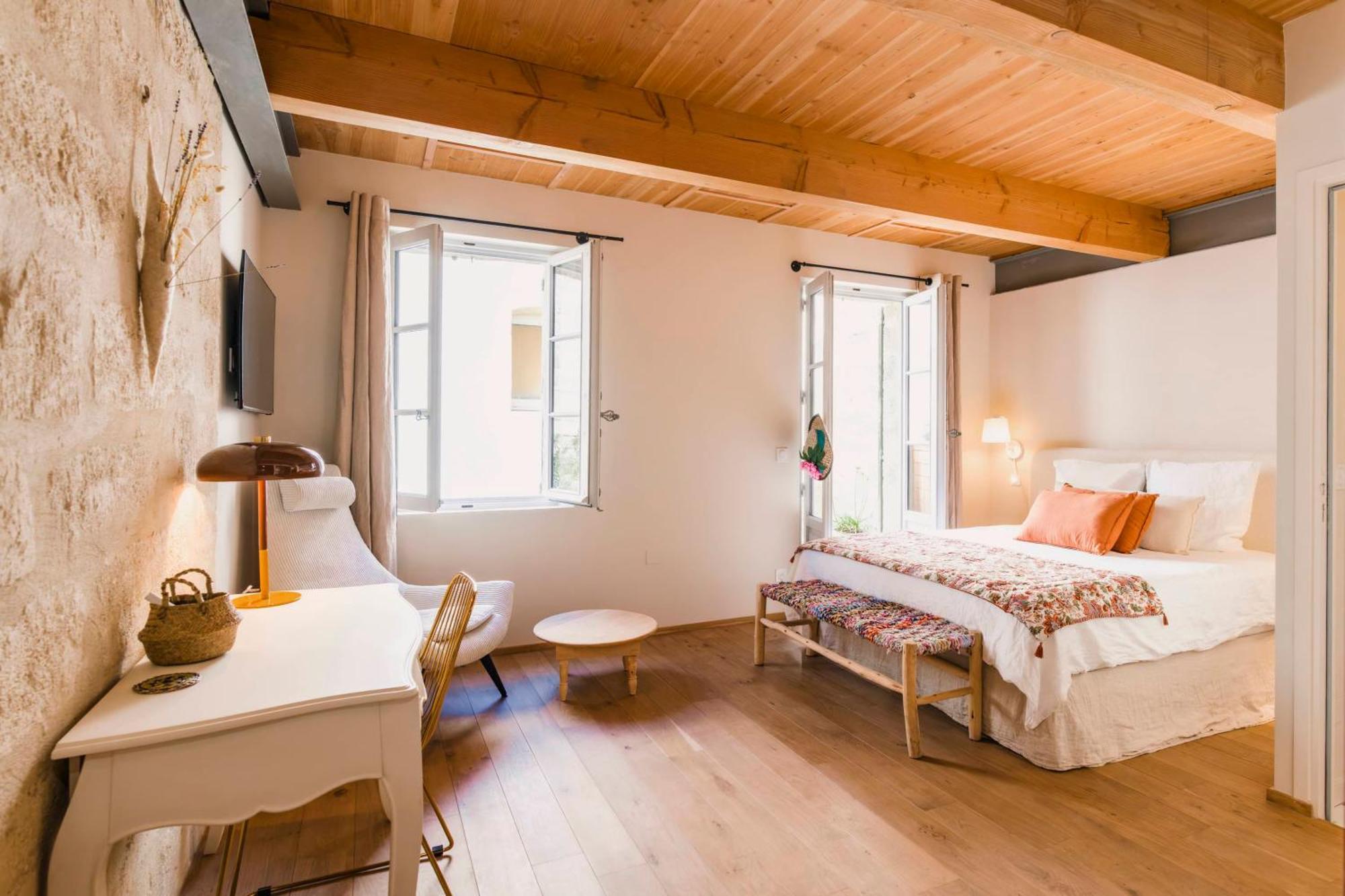 Le Petit Avignon - Chambres & Appartement A Deux Pas Du Pont D'Avignon Et Du Palais Des Papes Dış mekan fotoğraf