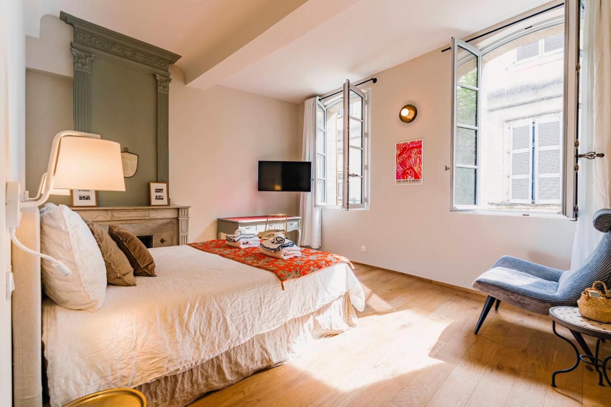 Le Petit Avignon - Chambres & Appartement A Deux Pas Du Pont D'Avignon Et Du Palais Des Papes Dış mekan fotoğraf